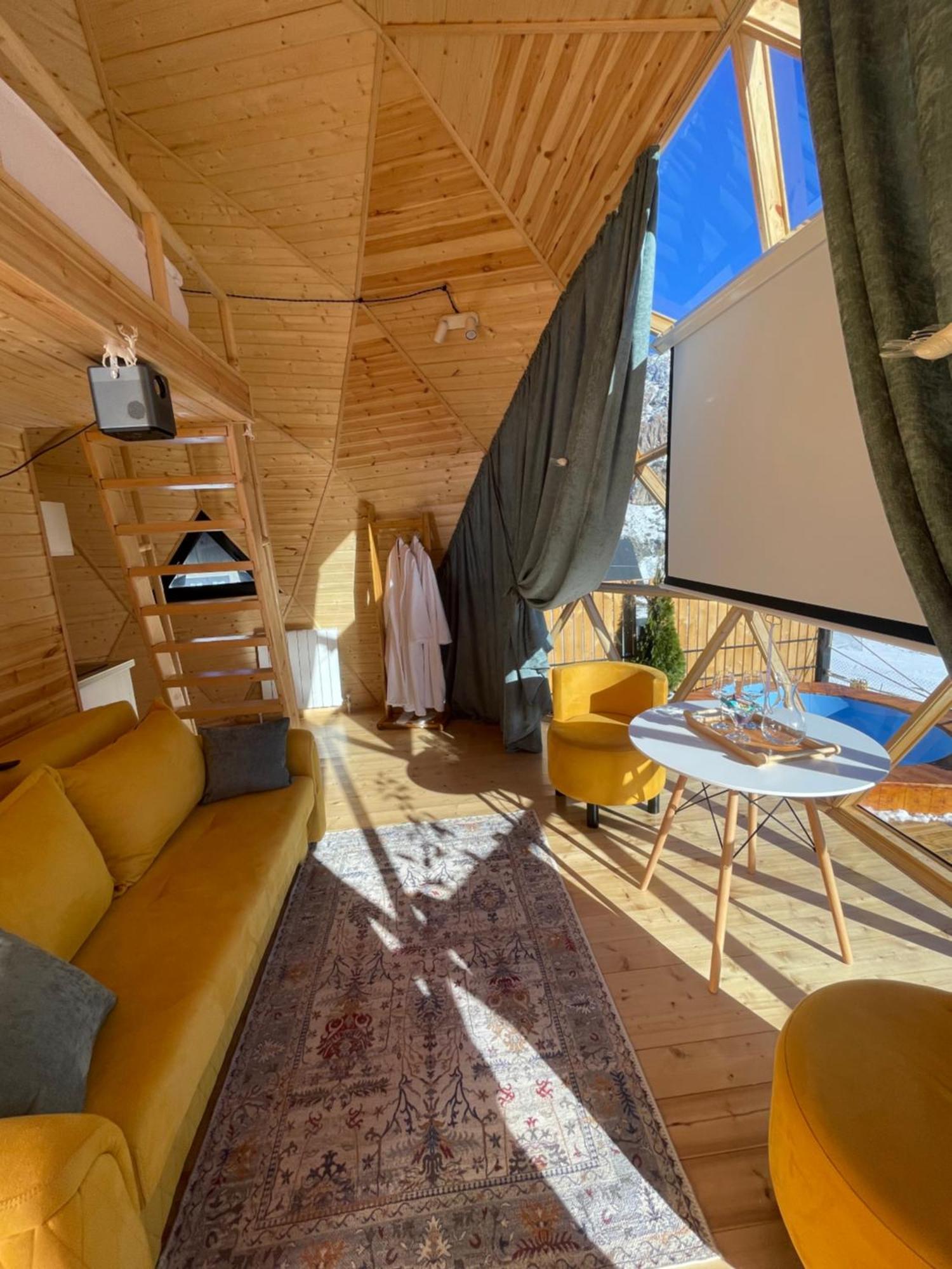 Gabua Glamping Villa Kazbegi Ngoại thất bức ảnh