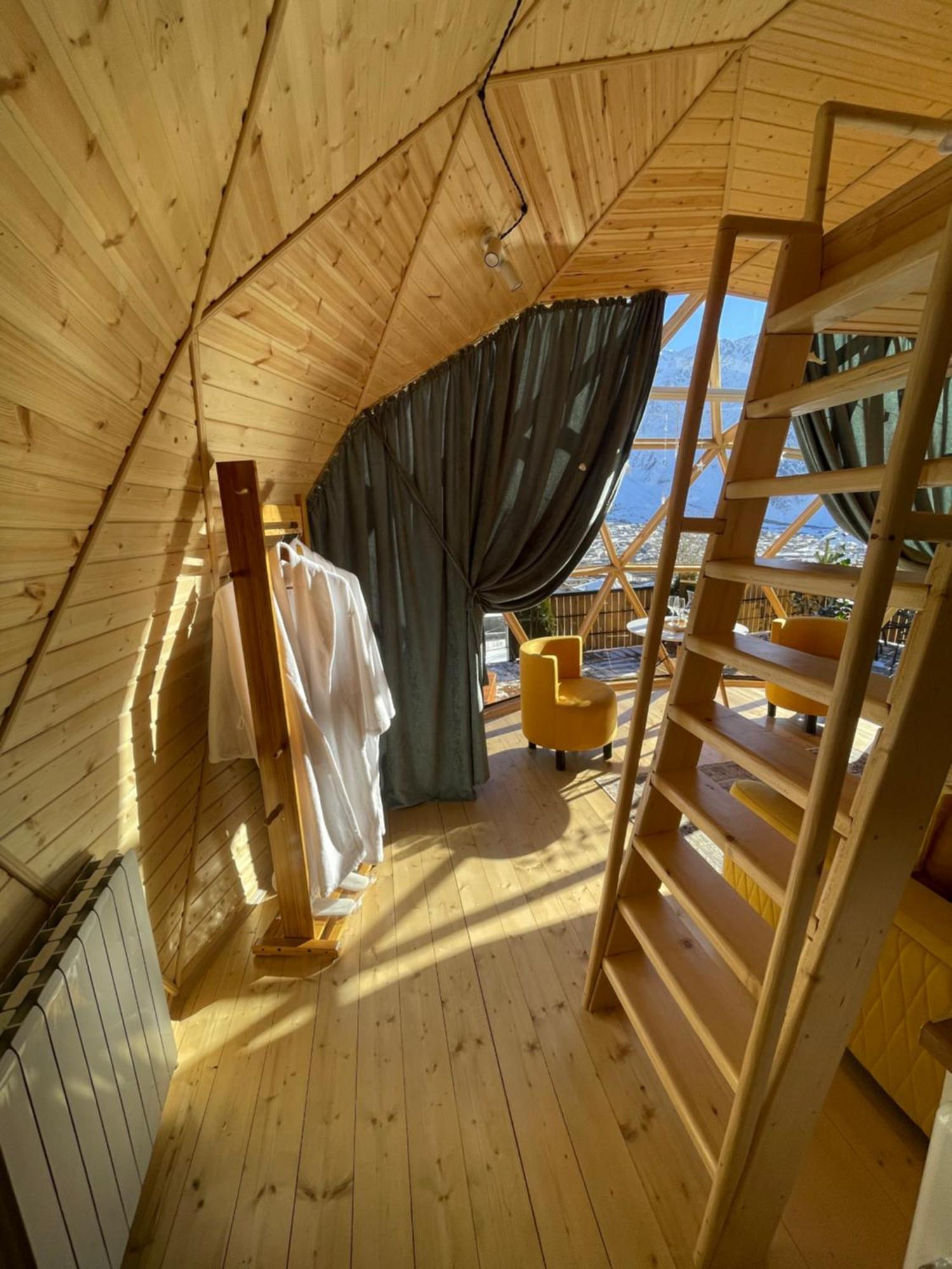 Gabua Glamping Villa Kazbegi Ngoại thất bức ảnh